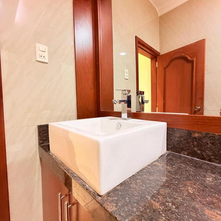 Suite exclusiva en Machala - Deluxe Suite - 3