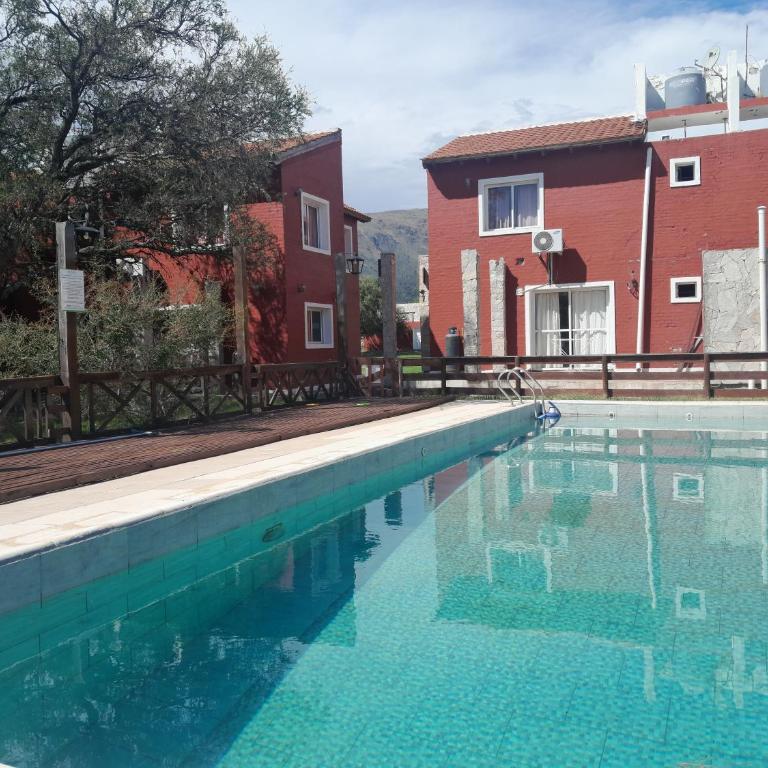 Alma Apart - Habitación con cama grande y balcón - 2