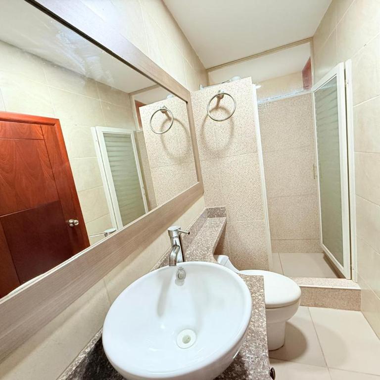 Suite de lujo cerca al hotel Oro Verde - Habitación Doble Familiar - 17