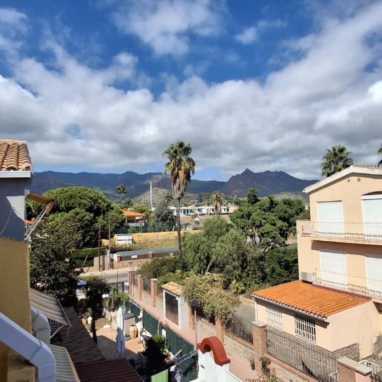 Villaparadisi - Three-Bedroom House - 6
