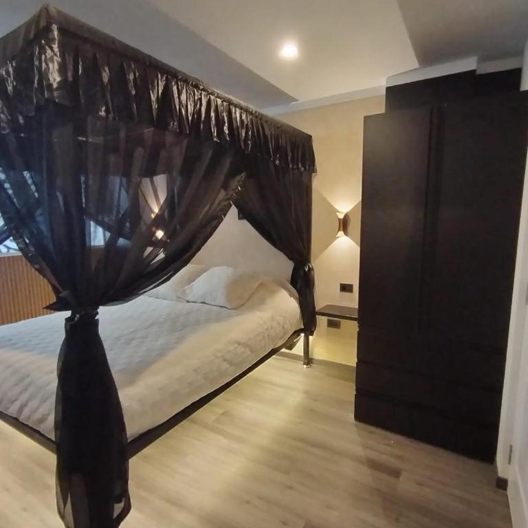 Romántica Suite entre tules - One-Bedroom Apartment - 11