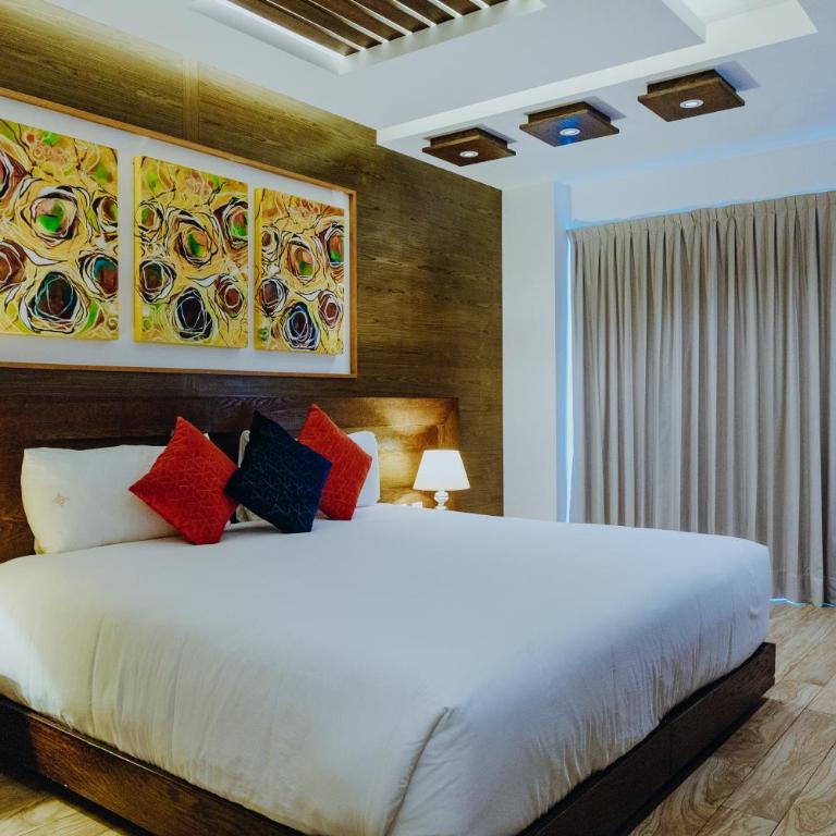 Ame Hotel Boutique & Spa - King Room with Balcony - 4