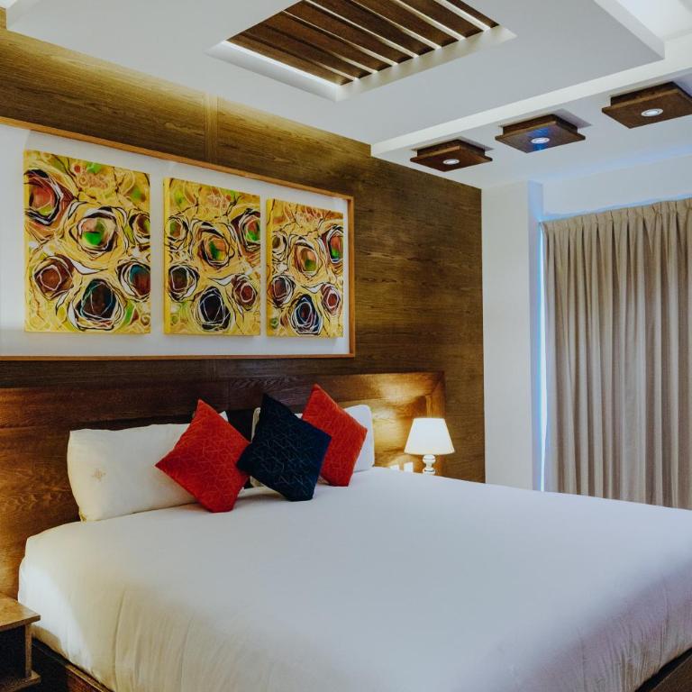 Ame Hotel Boutique & Spa - King Room with Balcony - 9