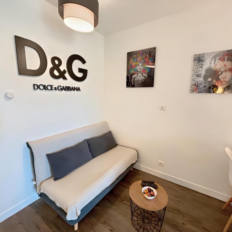 Lovely Apartment with Balcony - Golf course view - Free Parking and Heated Pool - Appartamento con 1 Camera da Letto e Balcone - 15