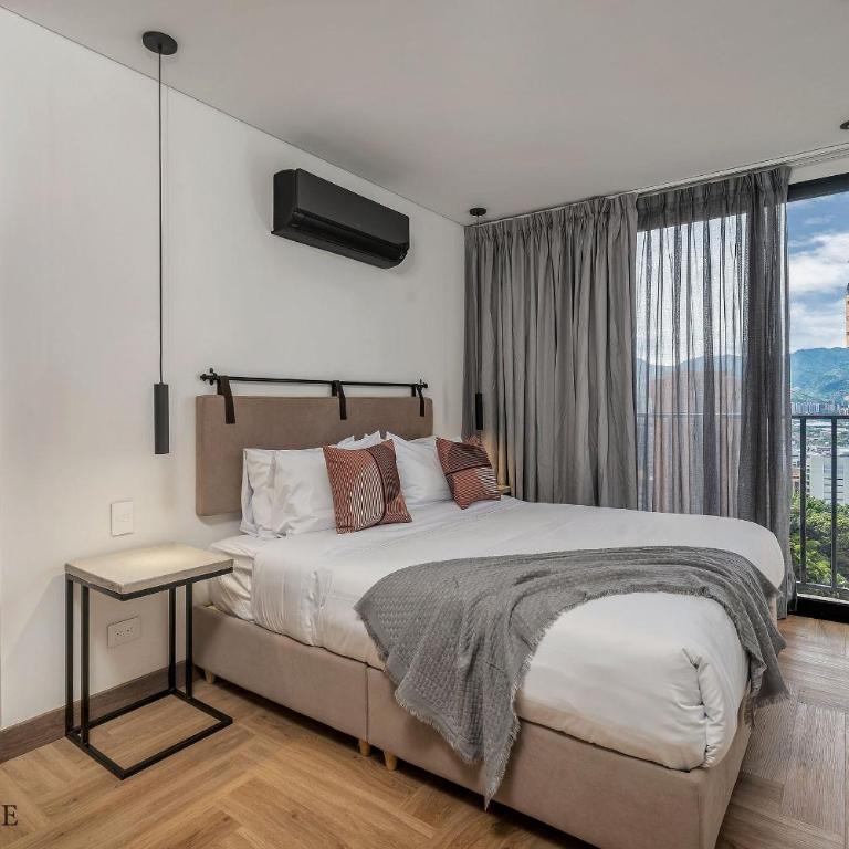 Morph 1002 - Apt de lujo en El Poblado/AC/BBQ - Apartment - 2