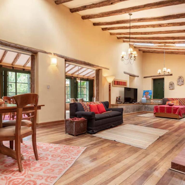 Peaceful 4BR Villa with Nature View - Villa - 6