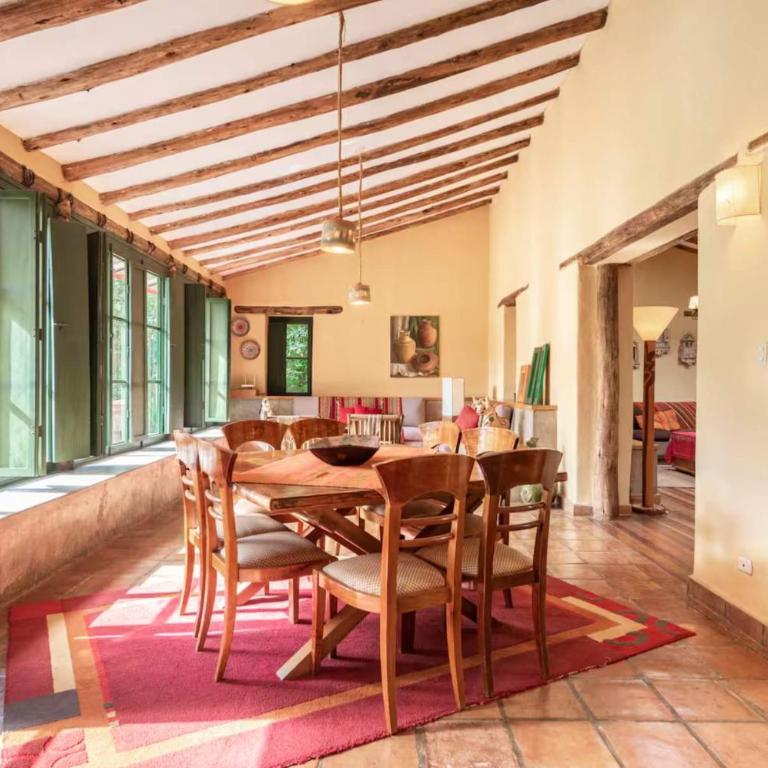 Peaceful 4BR Villa with Nature View - Villa - 8