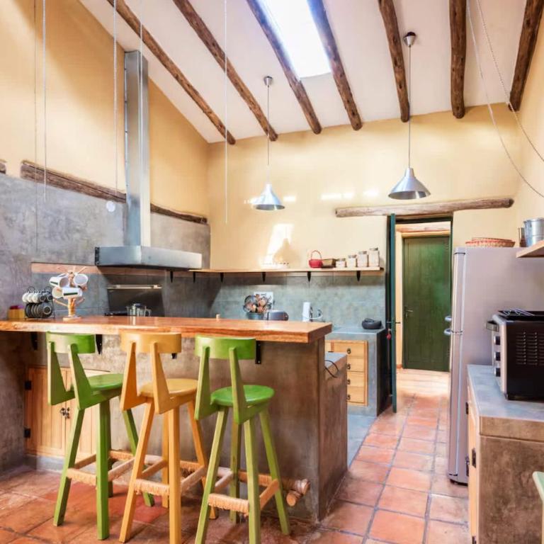 Peaceful 4BR Villa with Nature View - Villa - 10