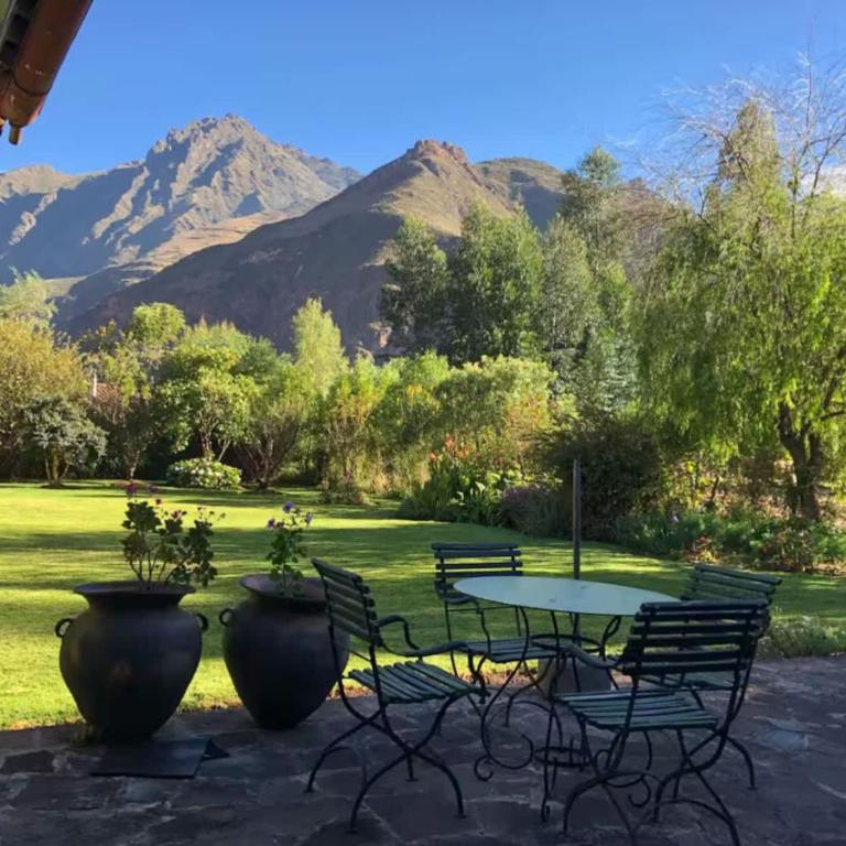Peaceful 4BR Villa with Nature View - Villa - 23