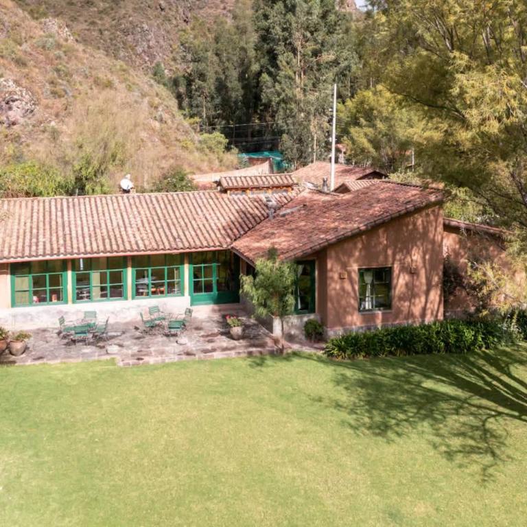 Peaceful 4BR Villa with Nature View - Villa - 26