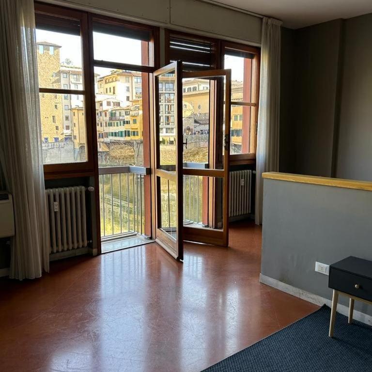Old Bridge Florence Apartment - Appartamento con 3 Camere da Letto e Vista Acqua - 10