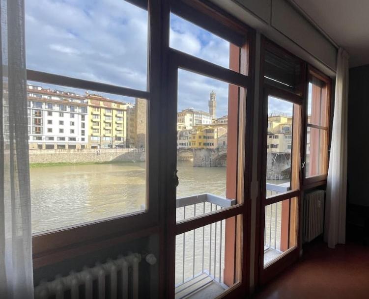 Old Bridge Florence Apartment - Appartamento con 3 Camere da Letto e Vista Acqua - 9