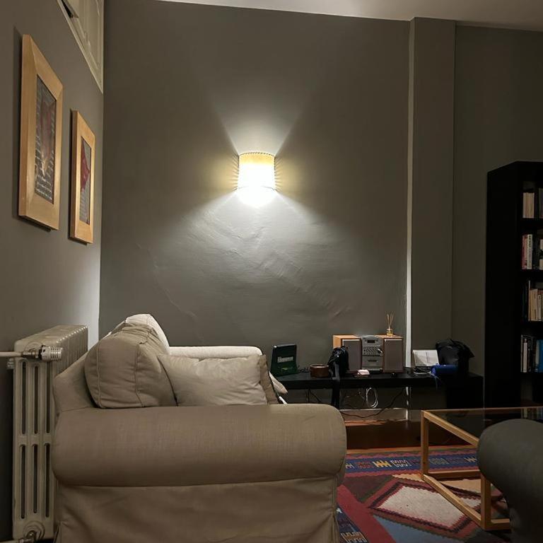Old Bridge Florence Apartment - Appartamento con 3 Camere da Letto e Vista Acqua - 8
