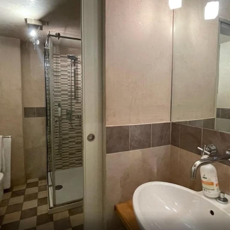 Old Bridge Florence Apartment - Appartamento con 3 Camere da Letto e Vista Acqua - 19