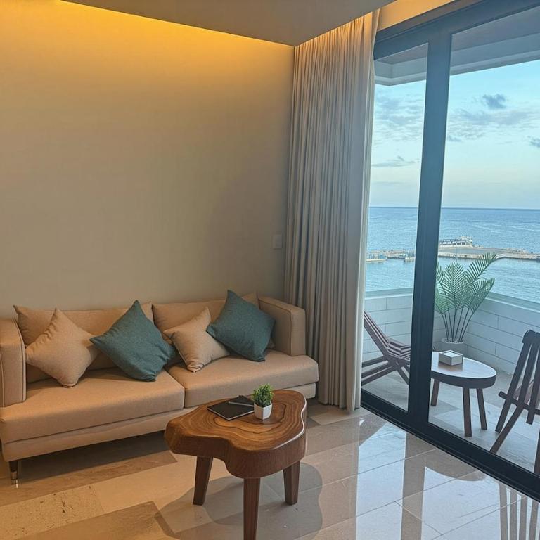 Beachfront 2BR 2BA Condo w Balcony, Ocean Views - Two-Bedroom Apartment with Balcony and Sea View - 25
