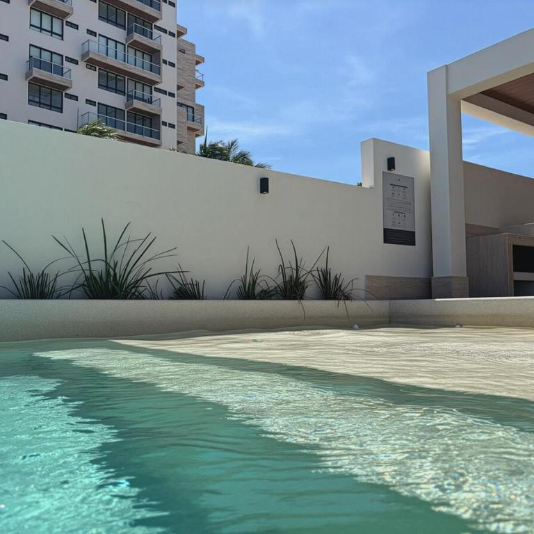 Beachfront 2BR 2BA Condo w Balcony, Ocean Views - Two-Bedroom Apartment with Balcony and Sea View - 33