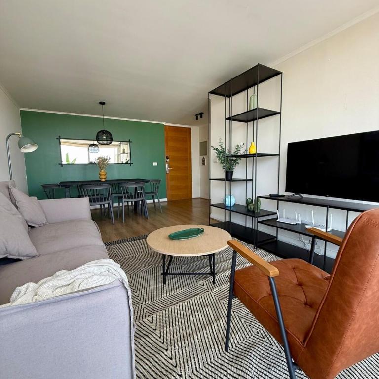 Modern apartment near the Subway and Plaza Egaña Mall - Apartamento Deluxe de 2 dormitorios con balcón - 2