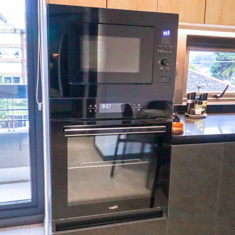 HOM I Amplio Dpto con Piscina y Estacionamiento Privado - Apartamento - 75