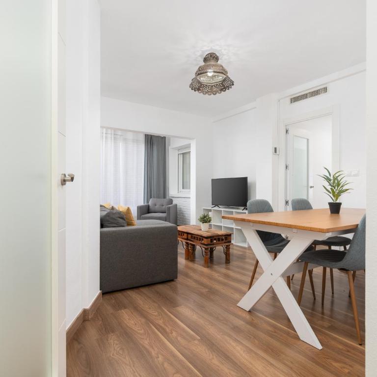 Suite Homes Colon - Apartamento de 3 dormitorios - 2
