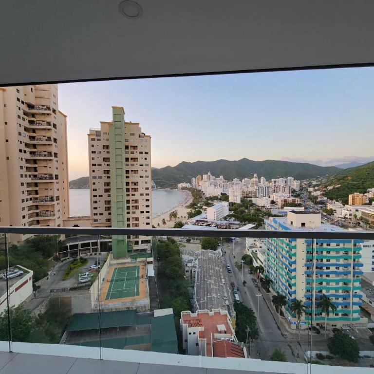 Apartamento con vista al mar - Two-Bedroom Apartment with Sea View - 4