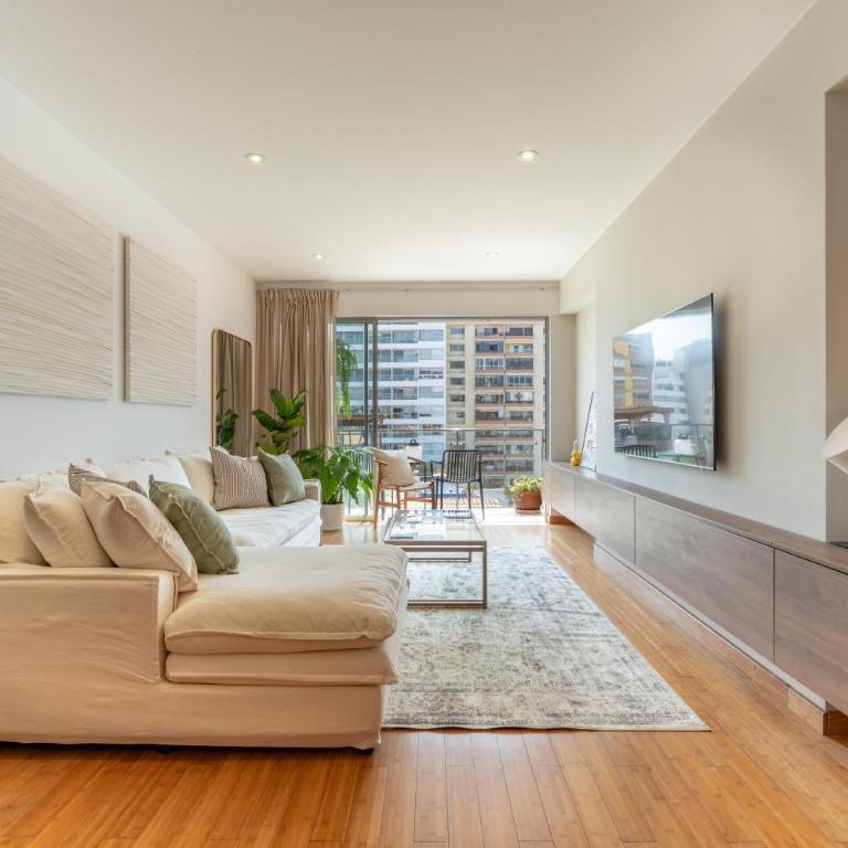 Porta Mar - 5 min to Larcomar & Kennedy Park - Apartamento de 2 dormitorios con balcón - 1