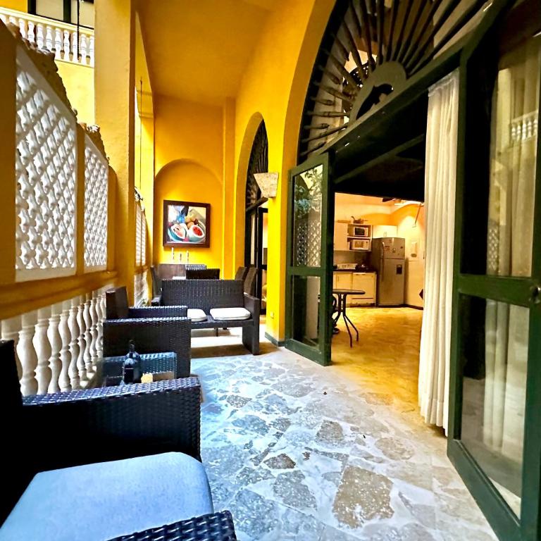 by Calamari Homes - El Porvenir 207 walled city - Two-Bedroom Deluxe Apartment with Balcony - 8