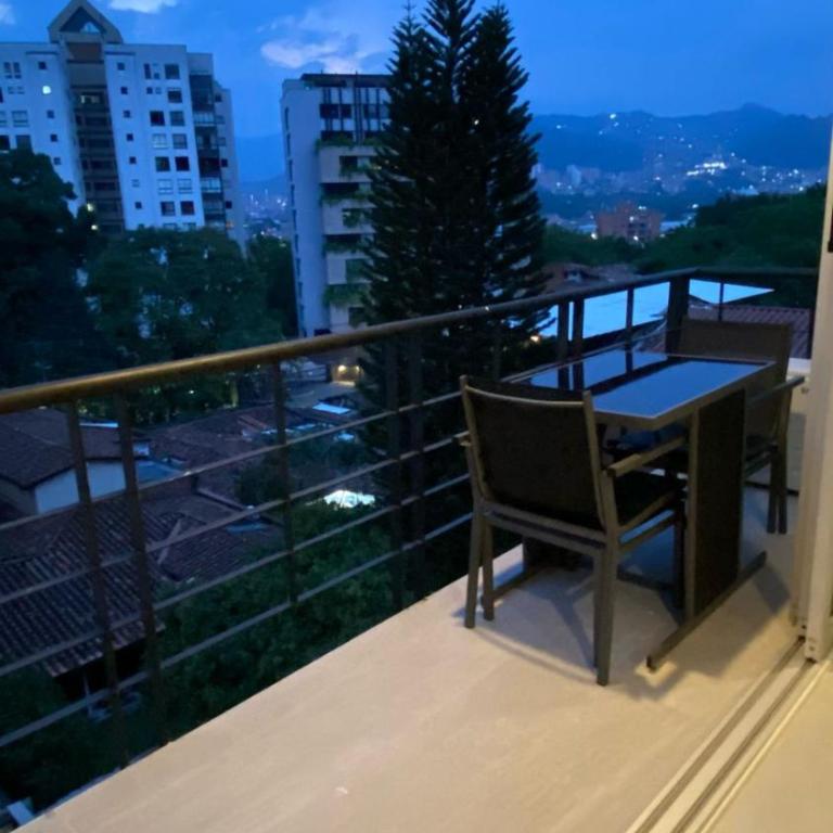 Elegant Studio -Near Parque Poblado & Provenza - One-Bedroom Apartment - 8