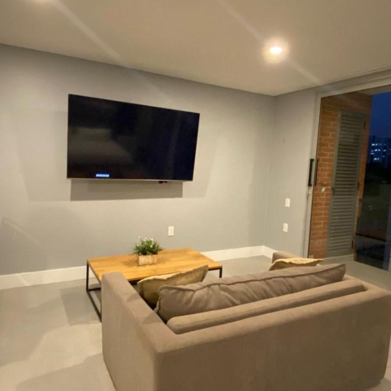 Elegant Studio -Near Parque Poblado & Provenza - One-Bedroom Apartment - 35