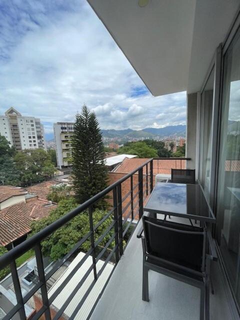 Elegant Studio -Near Parque Poblado & Provenza - One-Bedroom Apartment - 36
