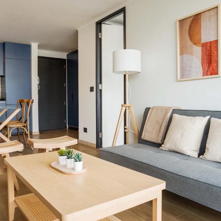 Stylish 2BR Haven for 5 in Lively Las Condes Oasis - Apartment - 6