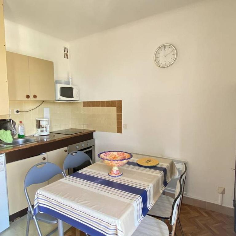 Studio confortable avec balcon à Amélie-les-Bains - WIFI - FR-1-703-219 - Studio - 4