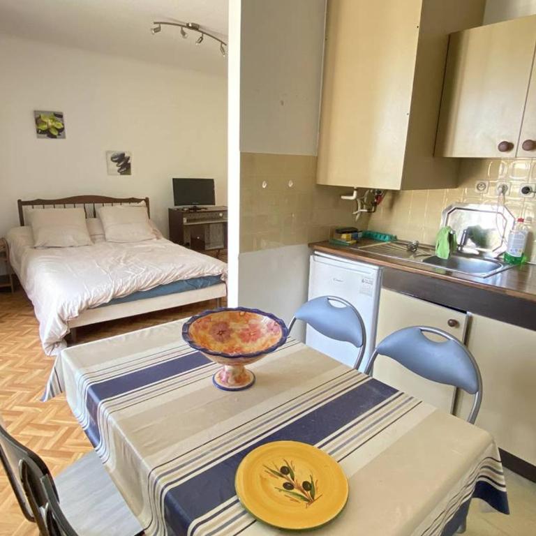 Studio confortable avec balcon à Amélie-les-Bains - WIFI - FR-1-703-219 - Studio - 7