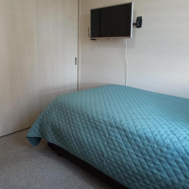 Habitación con baño privado y estacionamiento - Single Room with Private External Bathroom - 1