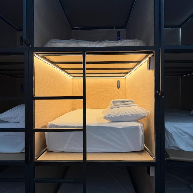 Casa Amelio Roma Norte - Single Bed in Mixed Dormitory Room - 1