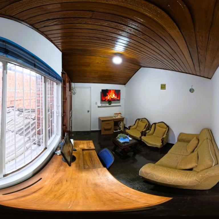 Casa de huéspedes aeropuerto CAS - Habitación Familiar con baño privado - 6