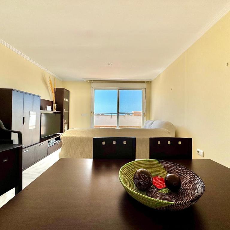 Nice apartment with shared pool - Three-Bedroom Apartment - 12
