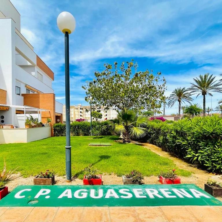 Nice apartment with shared pool - Three-Bedroom Apartment - 40