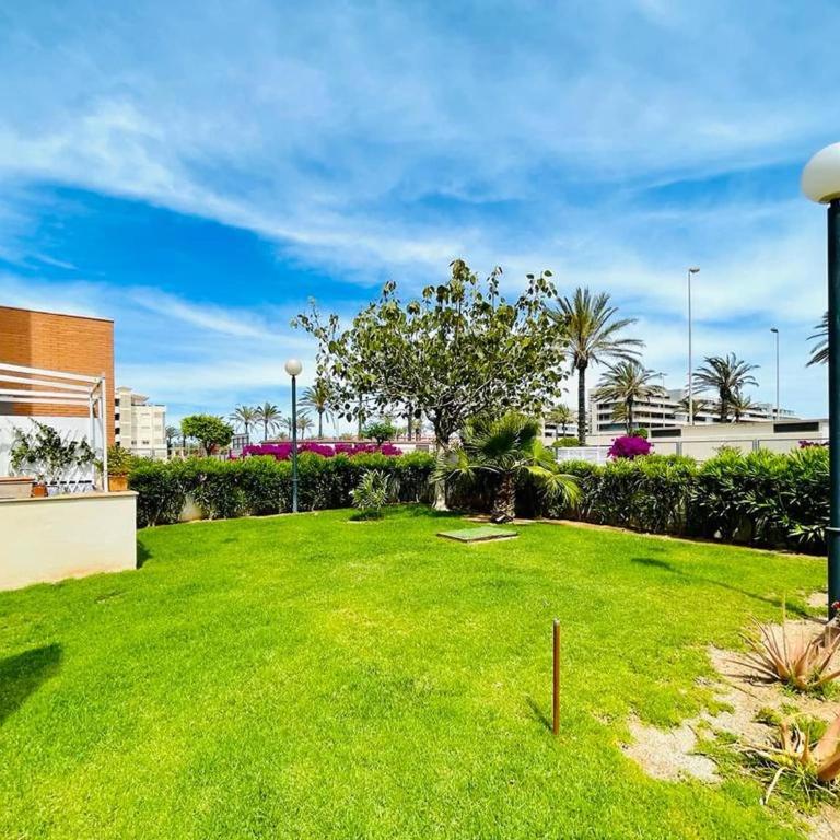 Nice apartment with shared pool - Three-Bedroom Apartment - 6