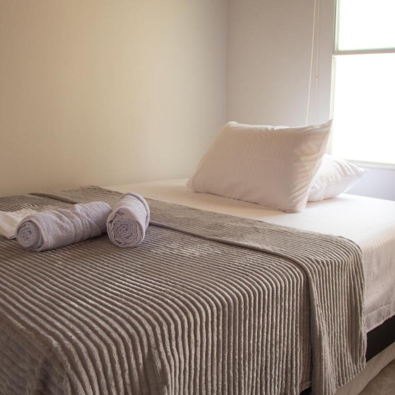 2 Cuadras Estadio - La 70, Laureles, 700MB, AC - Four-Bedroom Deluxe Apartment - 19