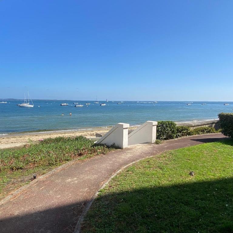 Appartement T3 en bord de mer avec parking sécurisé et WiFi - FR-1-374-230 - Apartment - 10