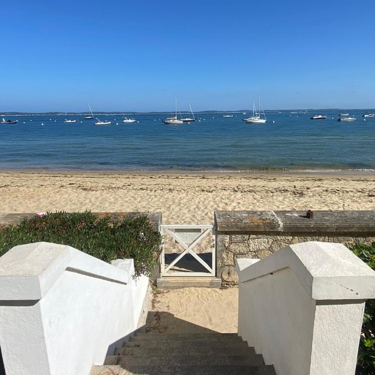 Appartement T3 en bord de mer avec parking sécurisé et WiFi - FR-1-374-230 - Apartment - 11
