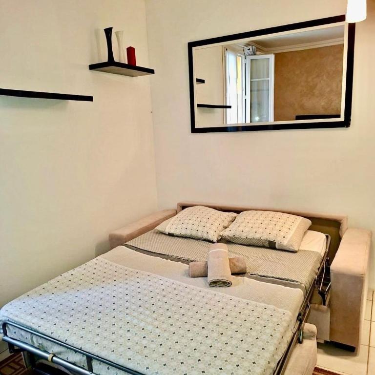 2 Pièces en étage au Centre-ville de Nice - Appartement 1 Chambre - 3