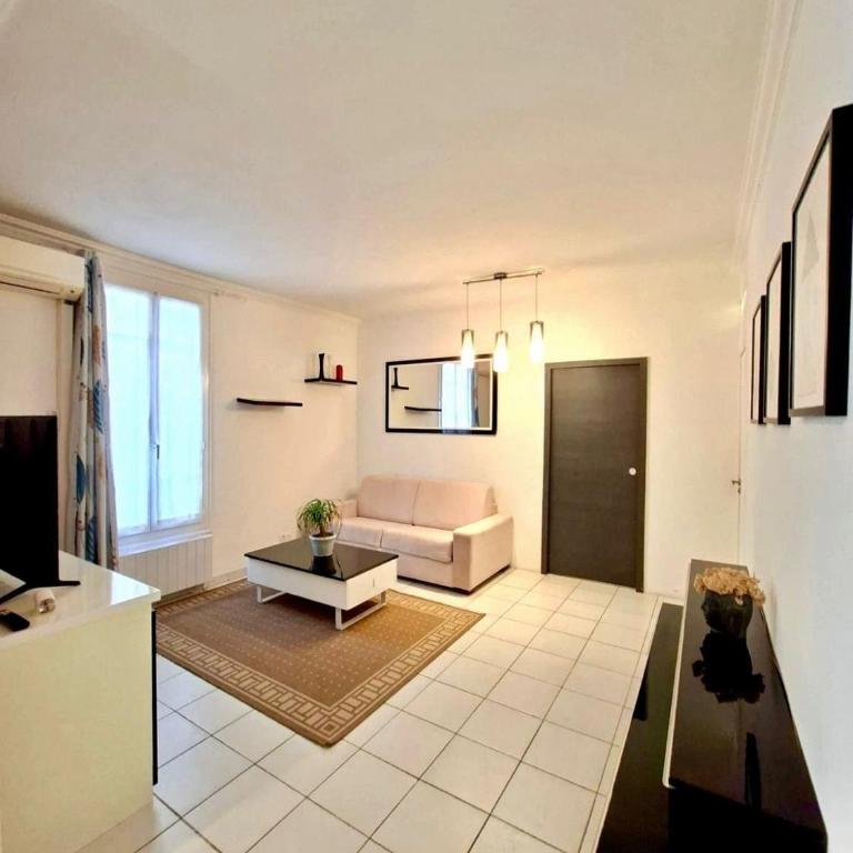 2 Pièces en étage au Centre-ville de Nice - Appartement 1 Chambre - 4