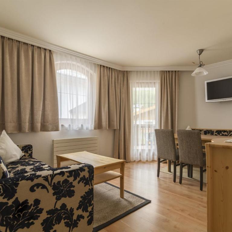 Hotel Garni Chasa Nova - Apartment mit Blick auf die Berge - 1