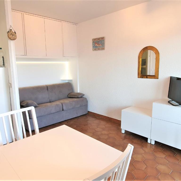 Studio à Sainte-Maxime avec parking, balcon, animaux admis - FR-1-780-37 - Apartment - 8
