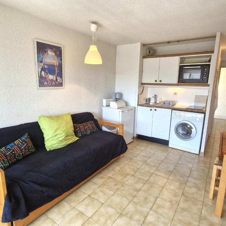 Studio cosy avec balcon et parking, animaux admis, près des plages à Sainte-Maxime - FR-1-780-7 - Apartment - 8