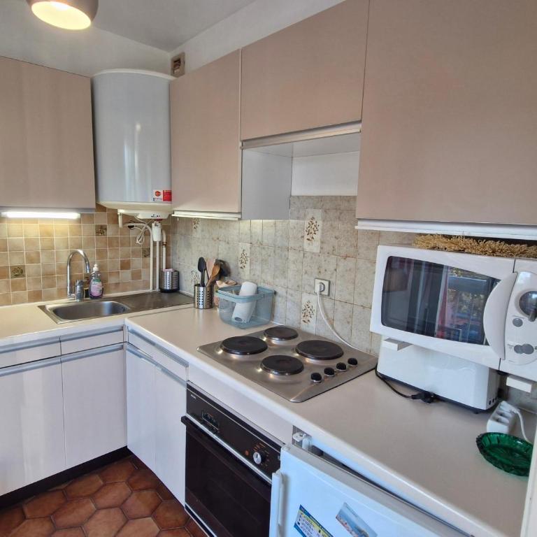 Studio climatisé avec parking, proche plage et commerces à Sainte-Maxime - FR-1-780-92 - Apartment - 9
