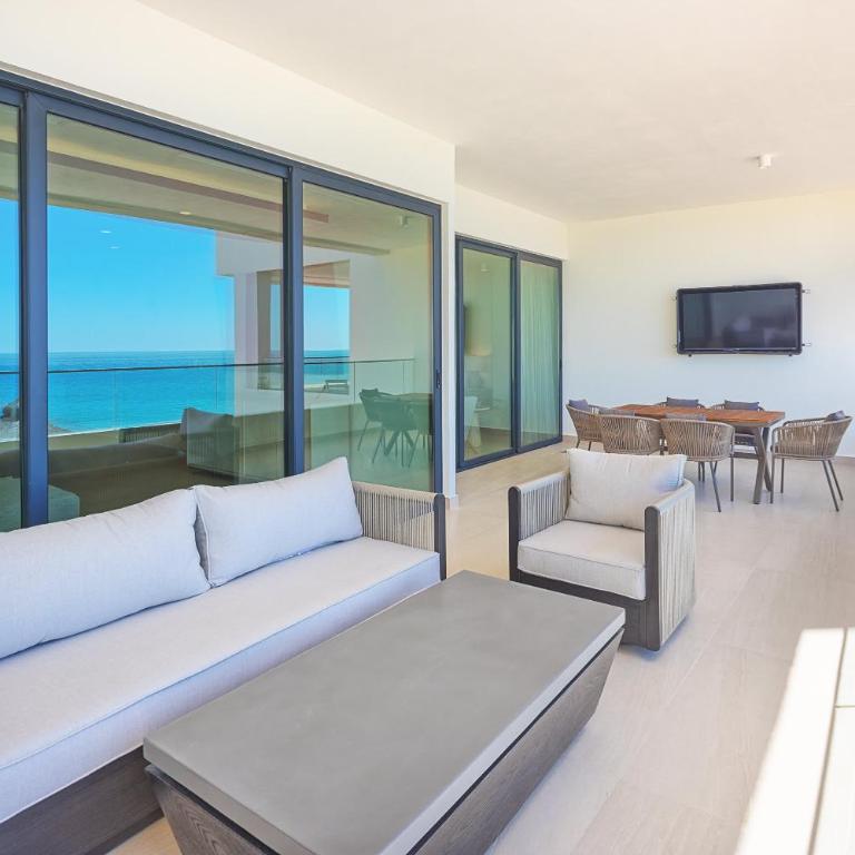 Beachfront Elegance at Las Palomas - Apartamento - 24