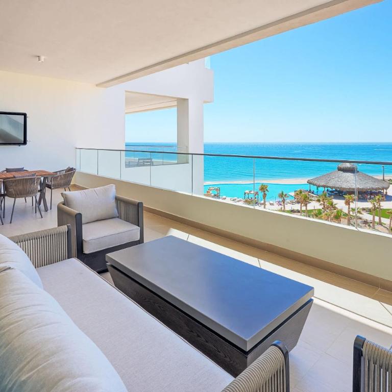 Beachfront Elegance at Las Palomas - Apartamento - 23