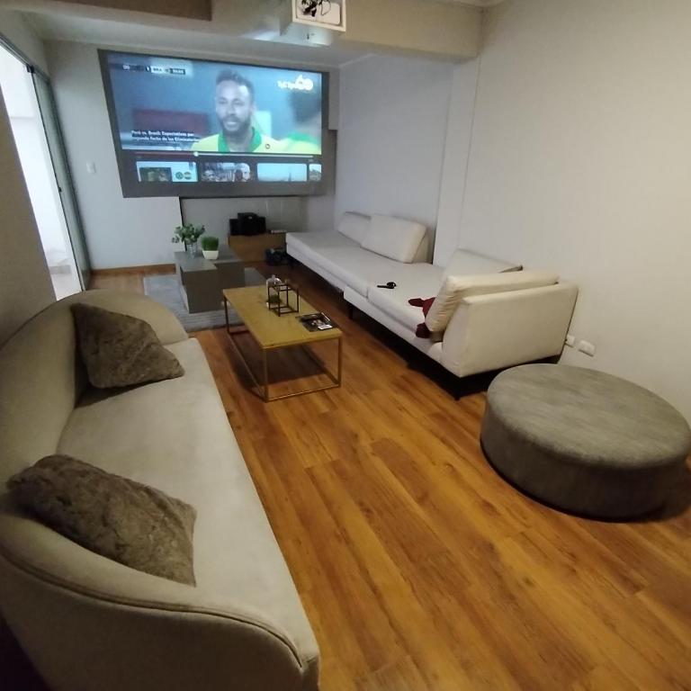 PENTHOUSE DÚPLEX piso1 único c PISCINA PRIVADA MIRAFLORES P República 5655 - Apartment - 13